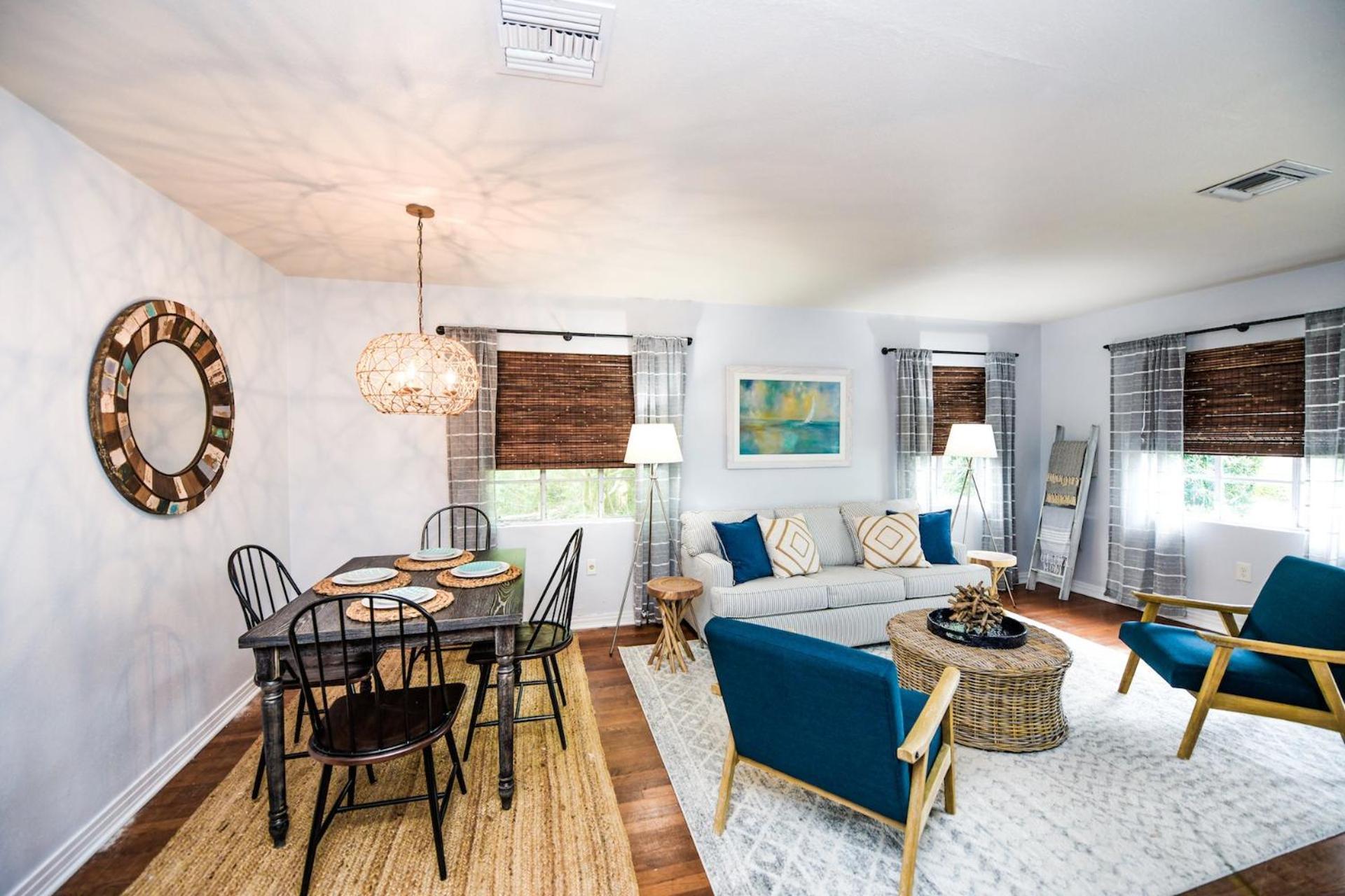 Casa Posada - So Close You Can Hear The Waves Historic Beach Cottage W Beach Gear Anna Maria Exterior foto